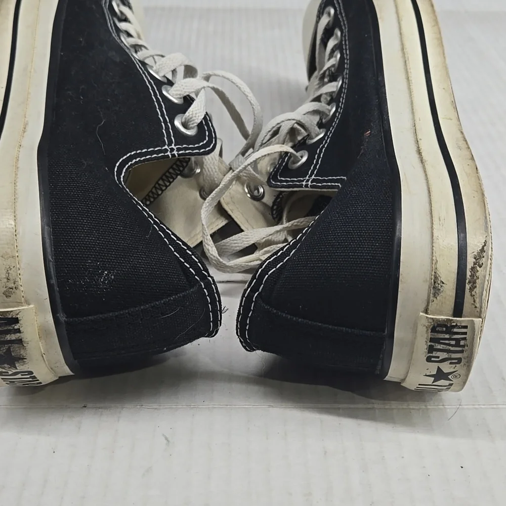 Converse Black and White Canvas Sneakers 10M 12W